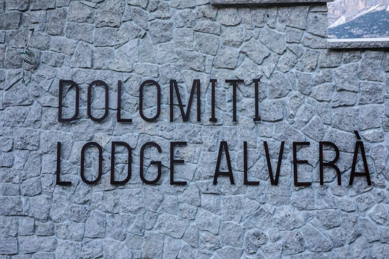 מלון קורטינה ד'אמפזו Dolomiti Lodge Alvera