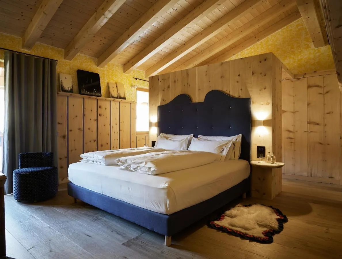*** Hotel Dolomiti Lodge Alvera Cortina d'Ampezzo Italy