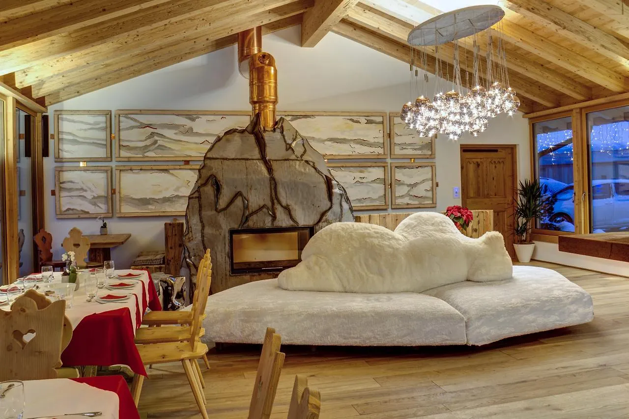 Dolomiti Lodge Alvera Cortina d'Ampezzo 3*,  Italy