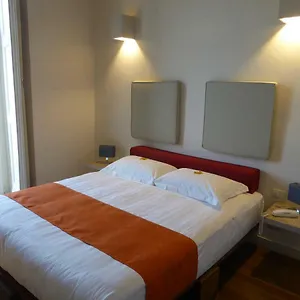 https://micalo.hotels-amalfi.com