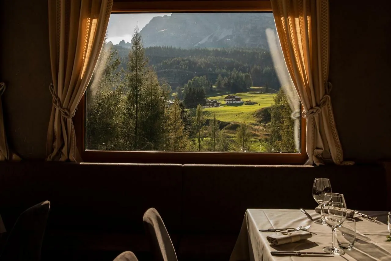 *** Hotel Dolomiti Lodge Alvera Cortina d'Ampezzo Italy